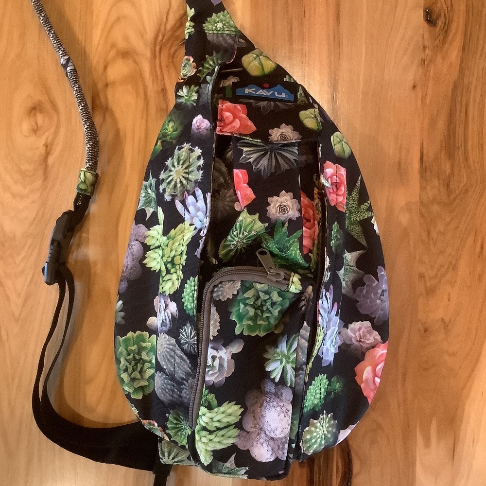 Kavu Greenhouse Mini Rope Sling Bag NWOT
